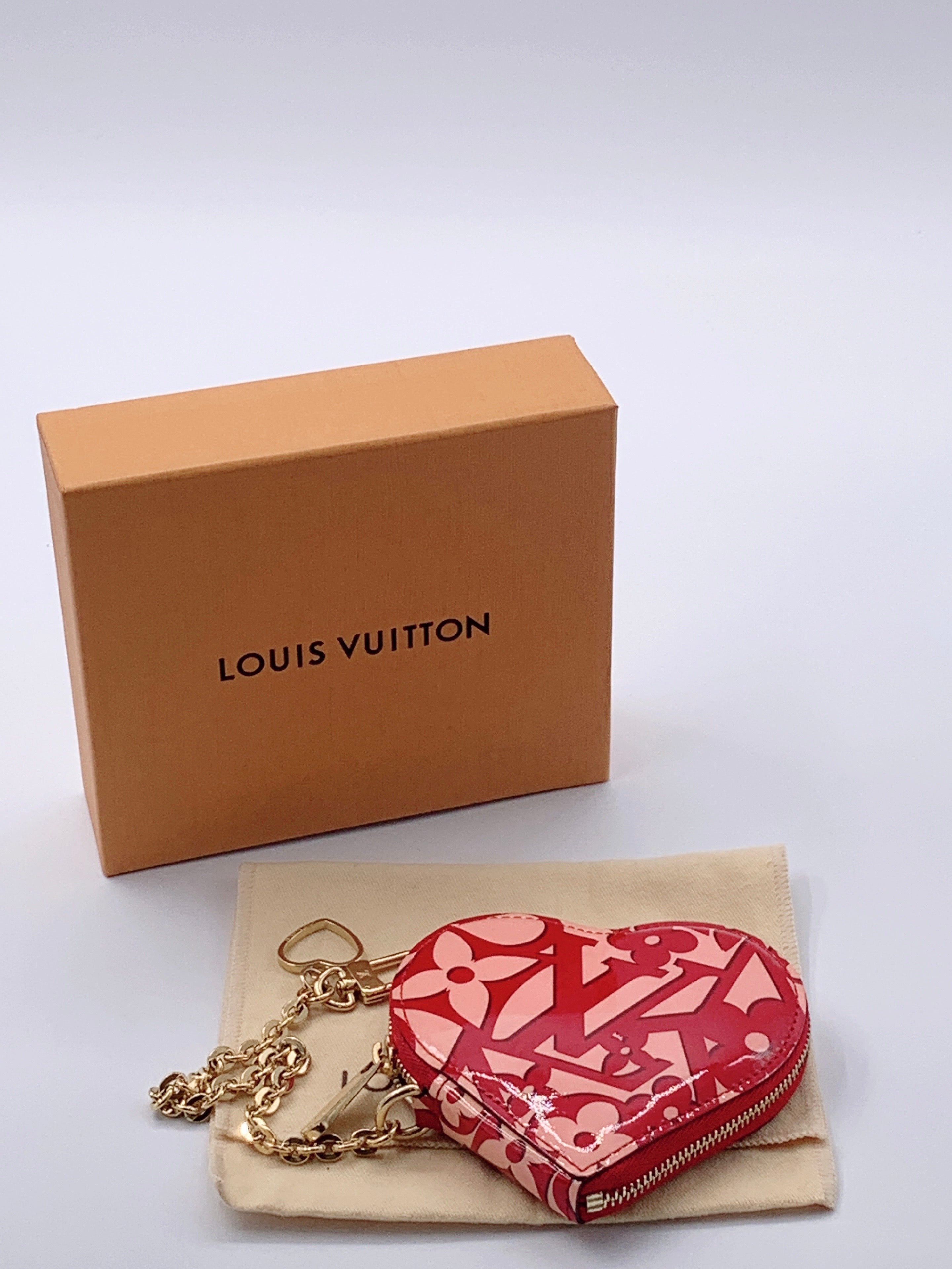 Louis Vuitton Vert Tonic Monogram Vernis Heart Coin-Purse - Yoogi's Closet