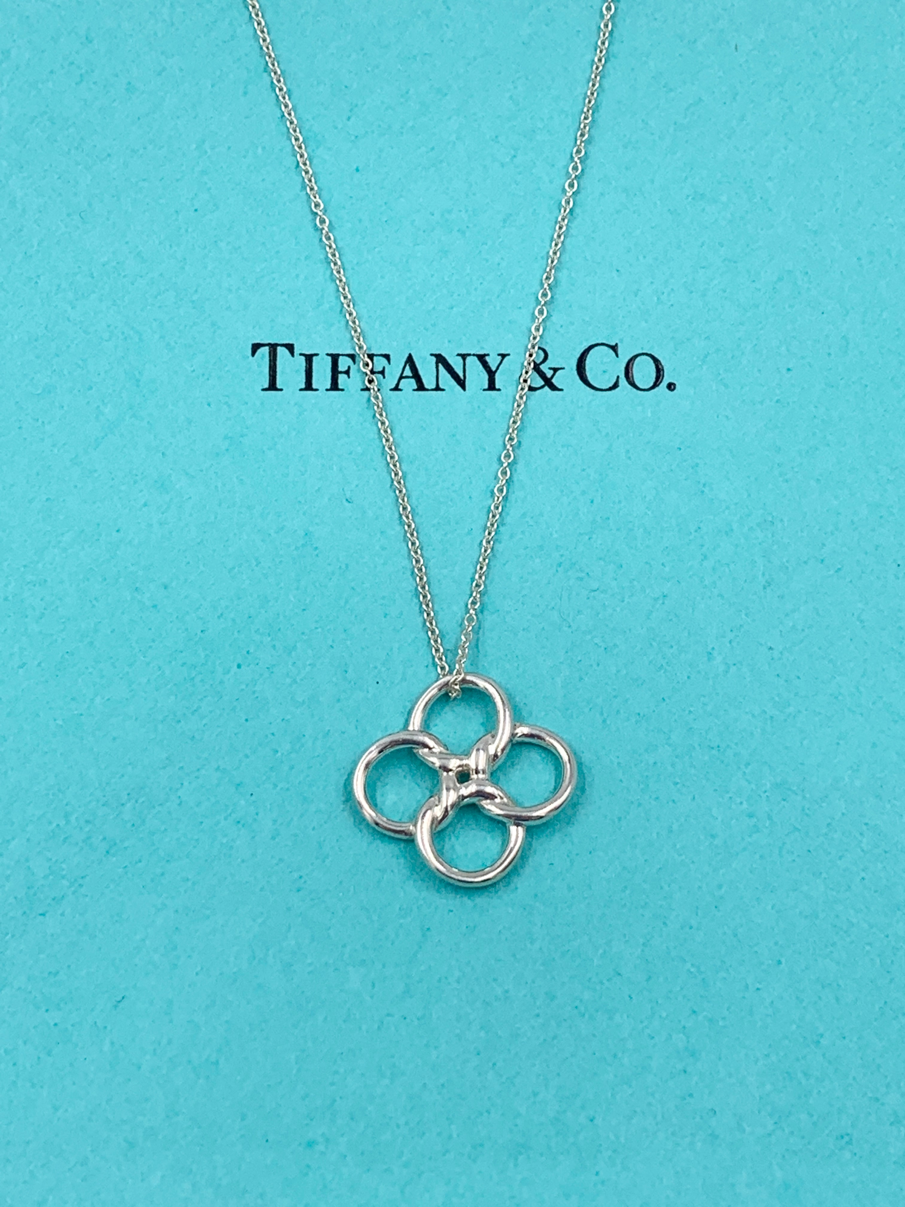 Tiffany deals quadrifoglio necklace