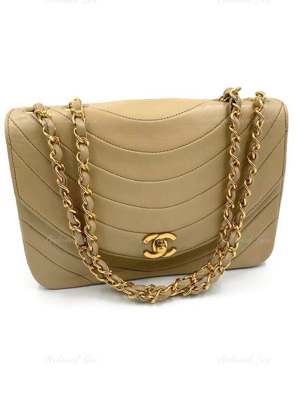 NWT AUTHENTIC 2018 CHANEL LIGHT BEIGE LOCK ME UP CLASSIC FLAP BAG GOLD  HARDWARE
