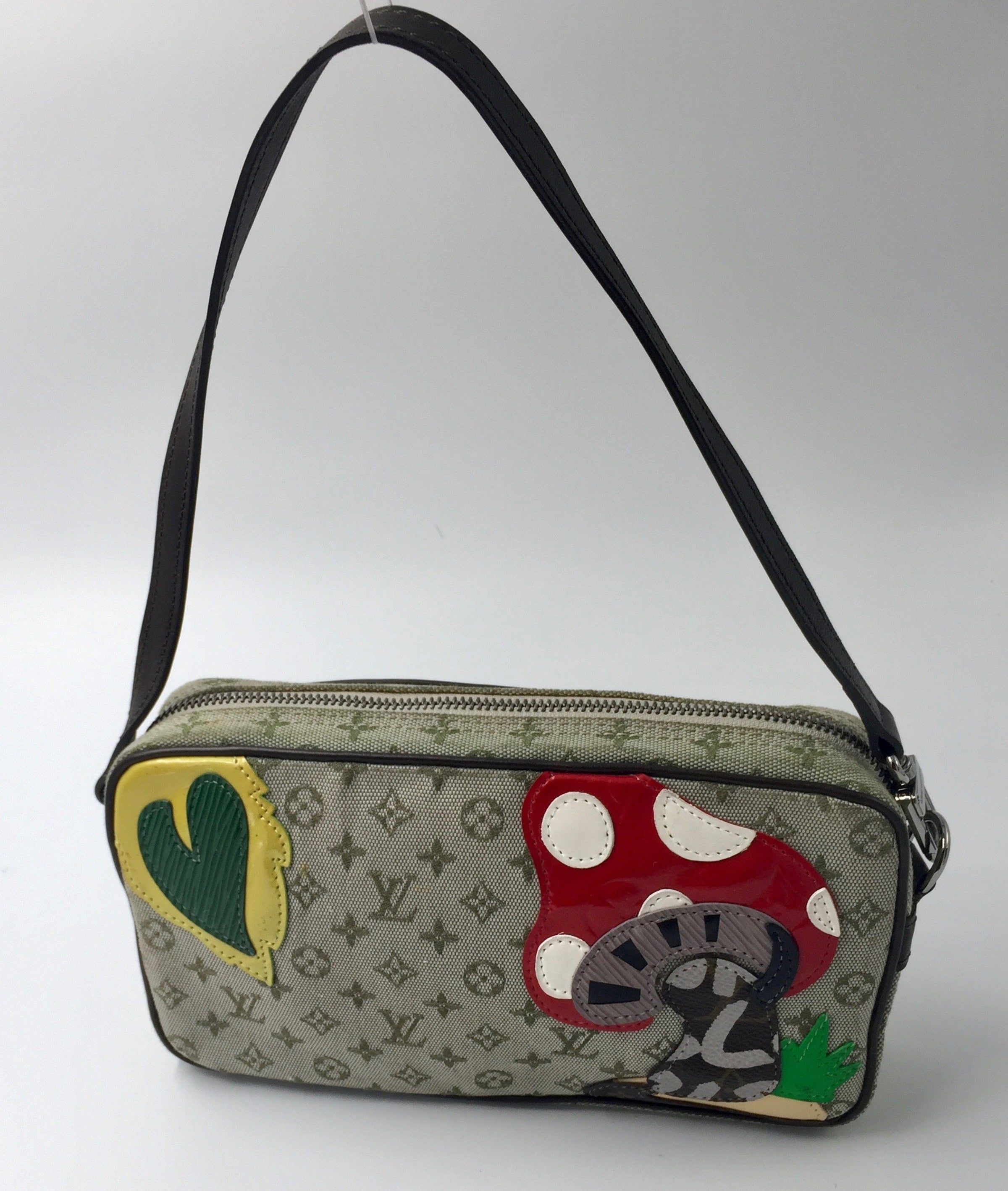 Louis Vuitton M92274 Pochette Conte de Fe Monogram Mini Khaki Handbag Used.