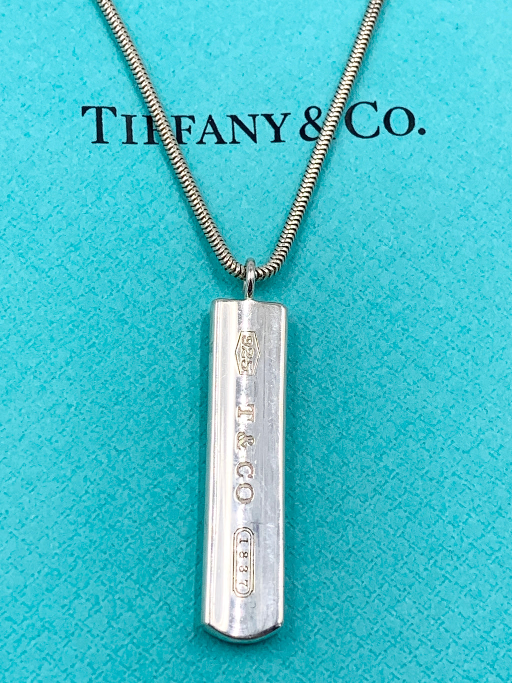 Tiffany and co hot sale t bar necklace