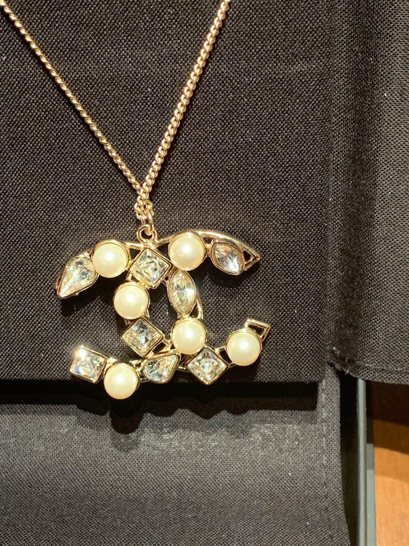 Sold-CHANEL CC Rhinestones and Pearl Necklace C238