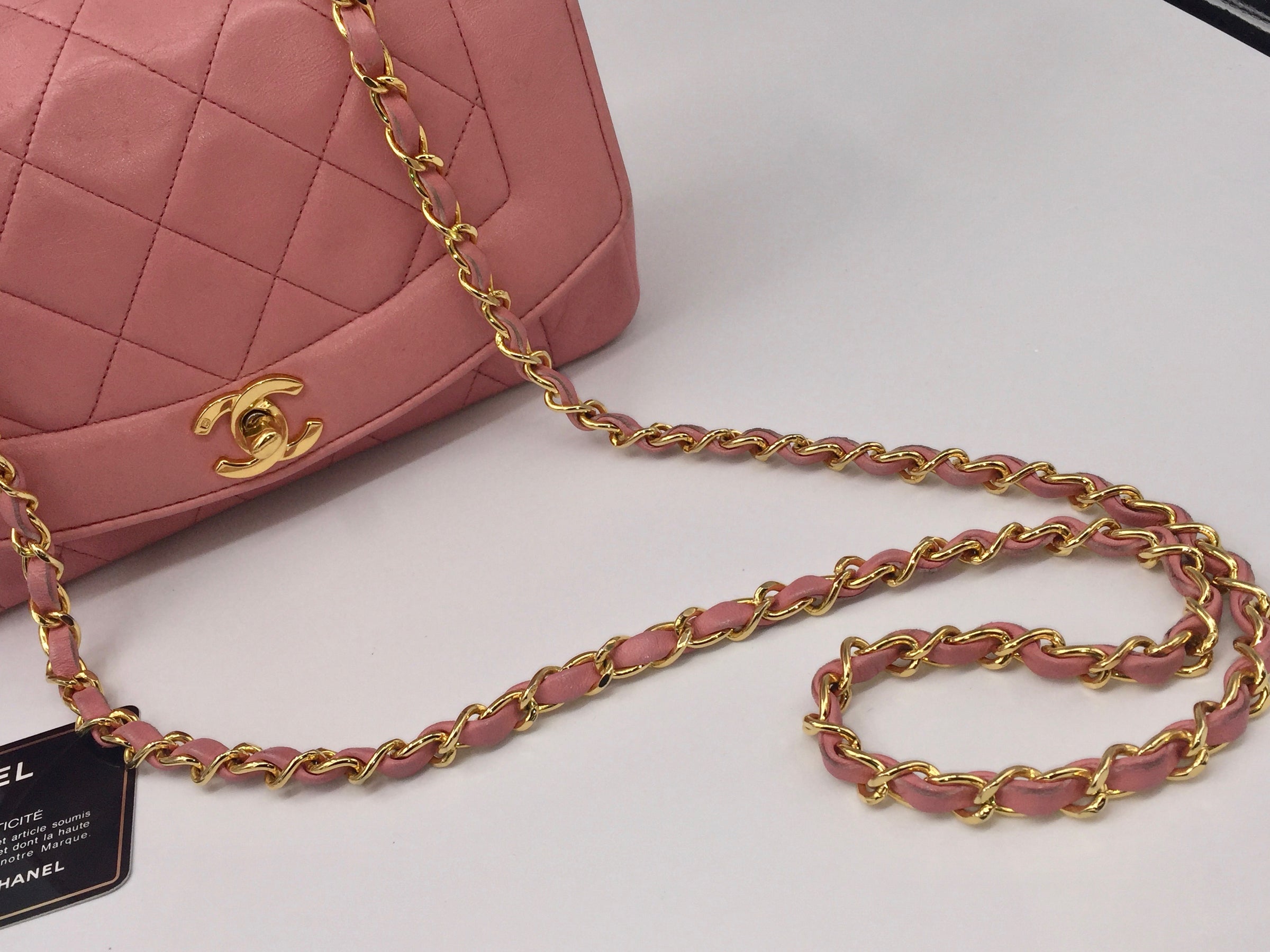 Vintage Chanel Mini Diana Bag in Dark Pink leather — singulié