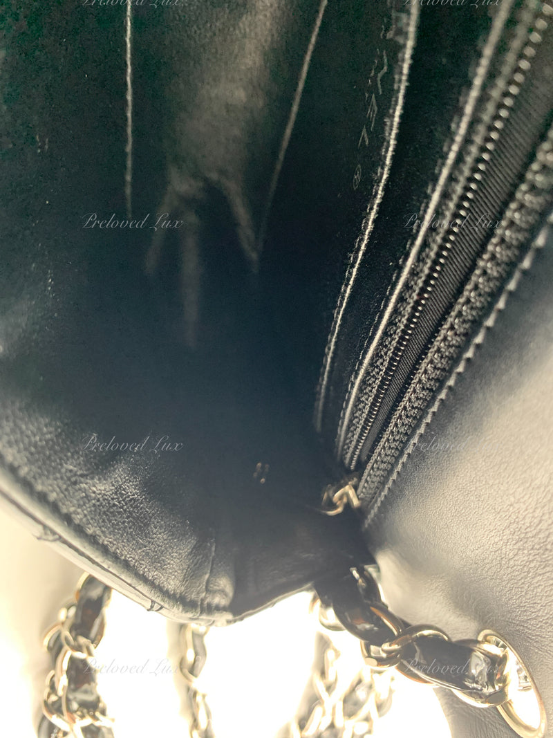 Vintage Chanel bag with Victory Hook PK 3940