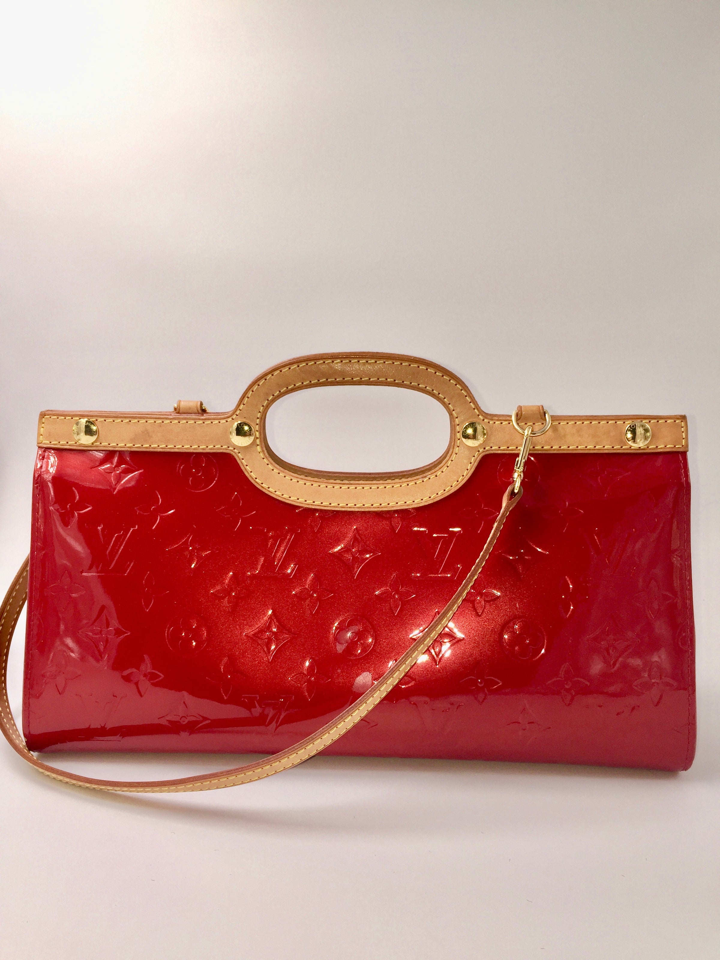 Louis Vuitton Handbags Cloth ref.912478 - Joli Closet